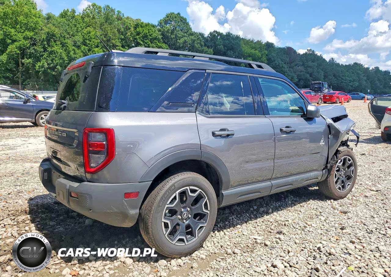 2025 Ford Bronco Sport Outer Banks VIN:3FMCR9CN5SRF18165 - 3