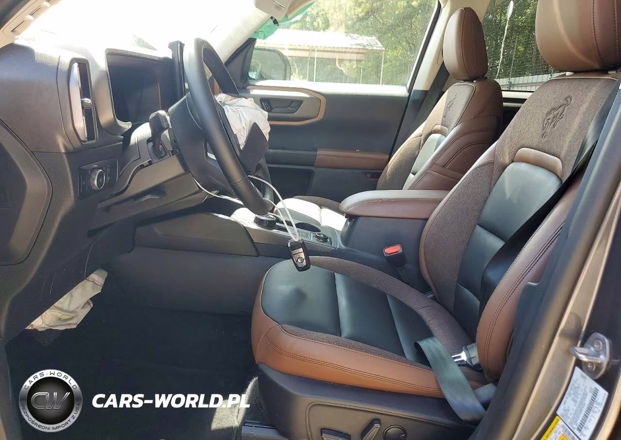 2025 Ford Bronco Sport Outer Banks VIN:3FMCR9CN5SRF18165 - 7
