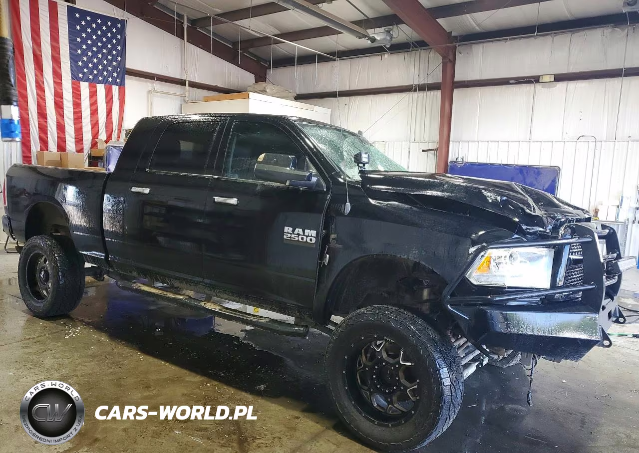 2013 Ram 2500 Laramie VIN:3C6UR5NL4DG558692 - 4