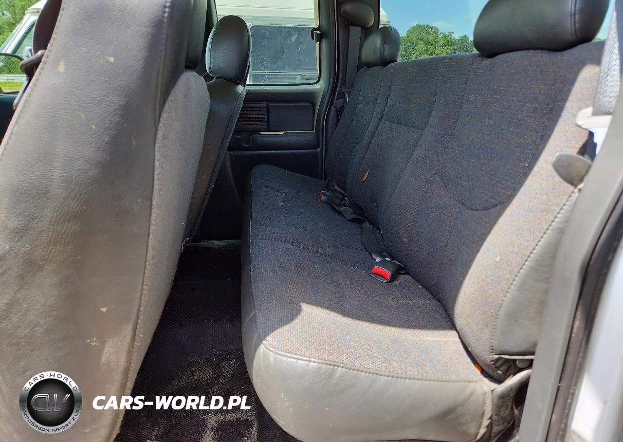 2004 Chevrolet Silverado C1500 VIN:1GCEC19V94Z266491 - 10