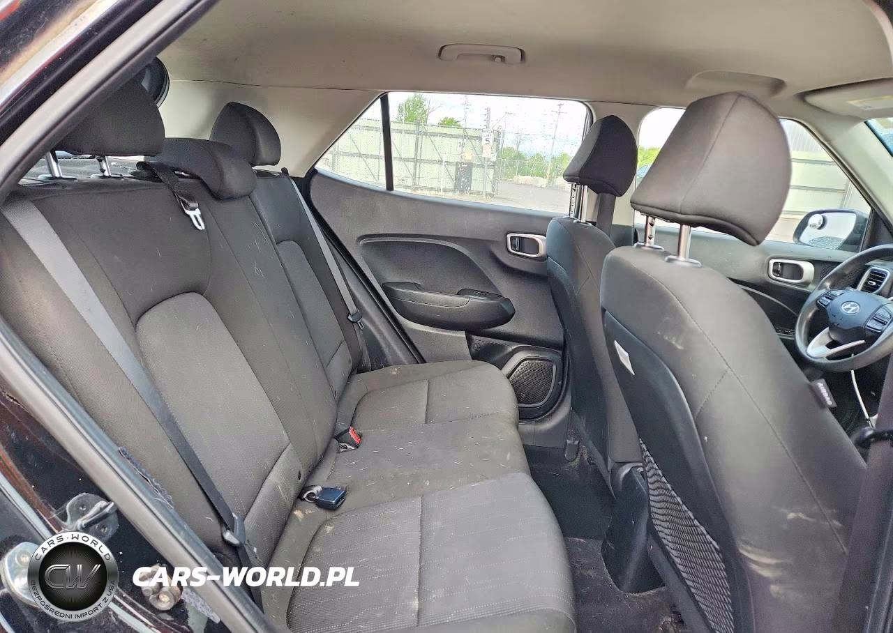 2020 Hyundai Venue Se VIN:KMHRB8A33LU033818 - 11