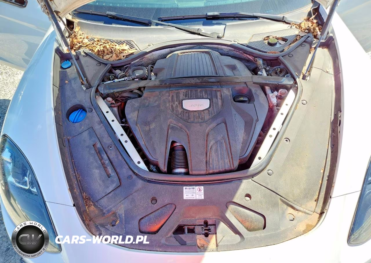 2018 Porsche Panamera 4 VIN:WP0AA2A74JL121042 - 11