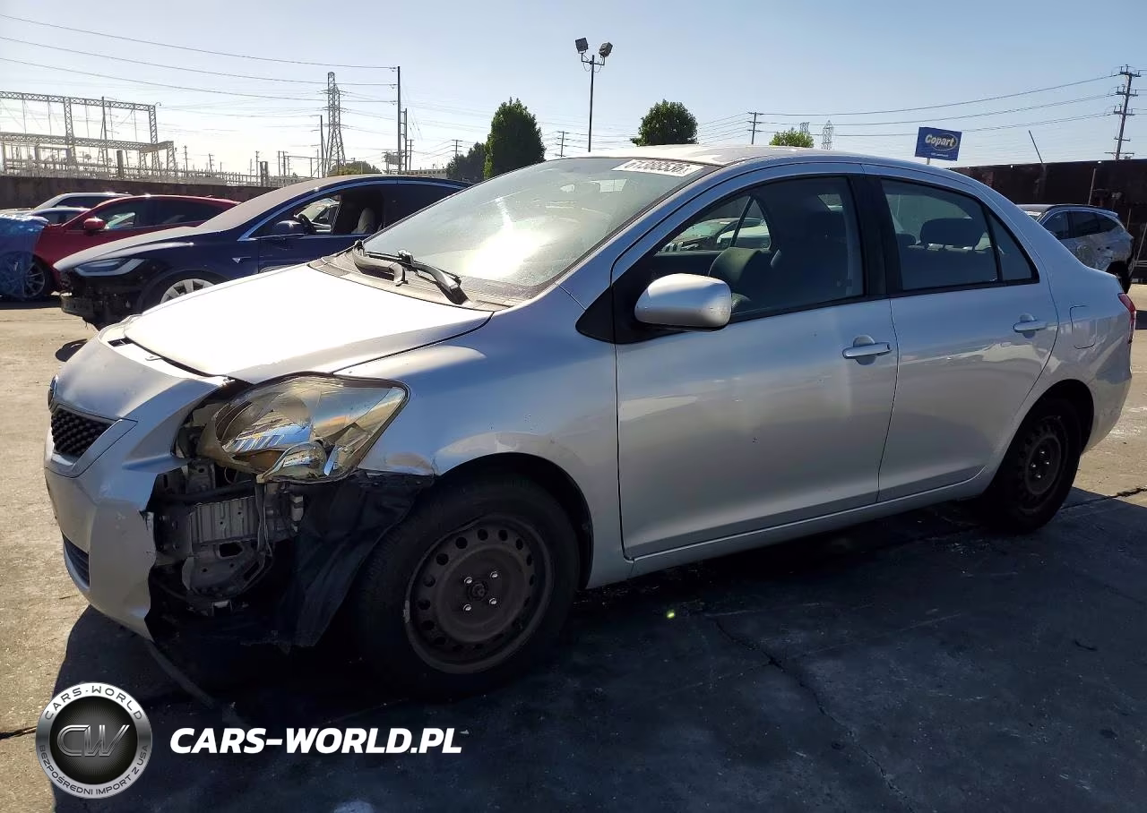 2009 Toyota Yaris Base – zdjęcie 1 z 12