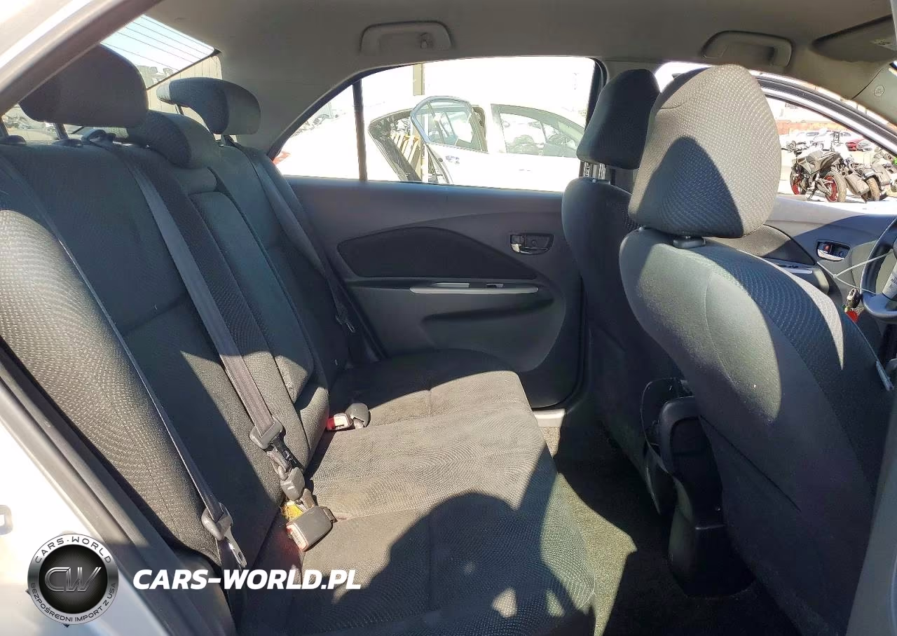 2009 Toyota Yaris Base VIN:JTDBT903291321396 - 10