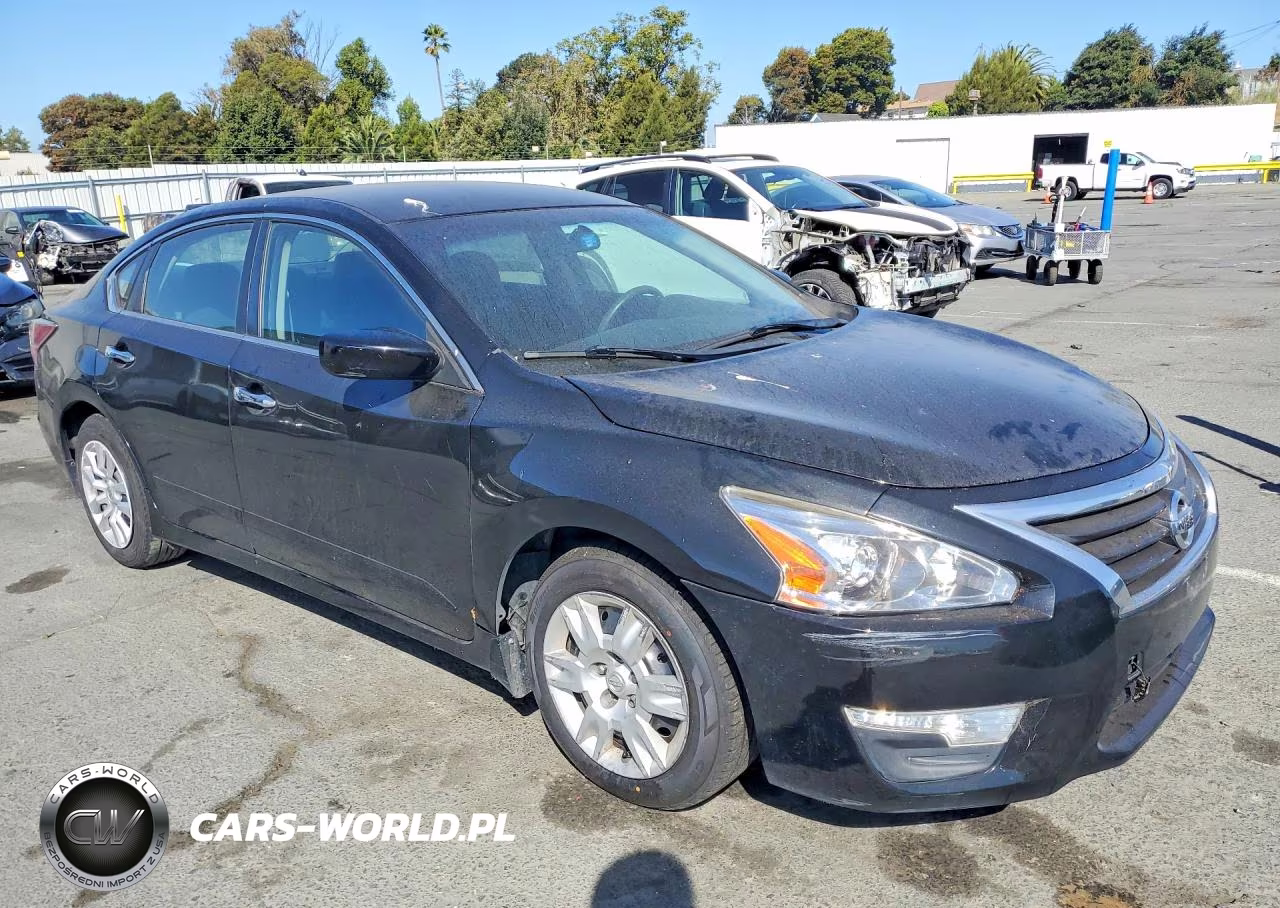 2015 Nissan Altima 2.5 S VIN:1N4AL3AP5FC577340 - 4