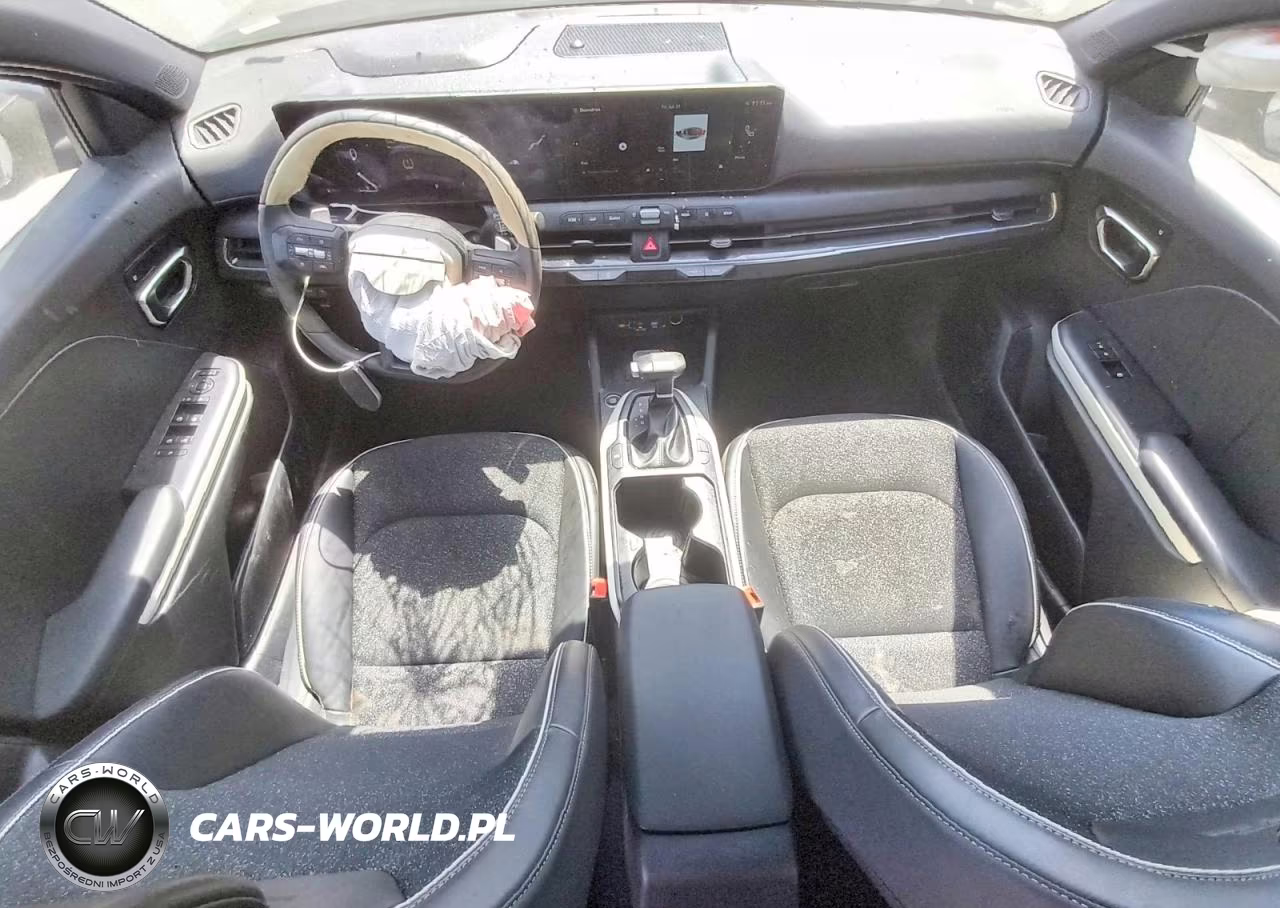 2025 Kia K4 Gt Line VIN:3KPFW4DE2SE236102 - 8