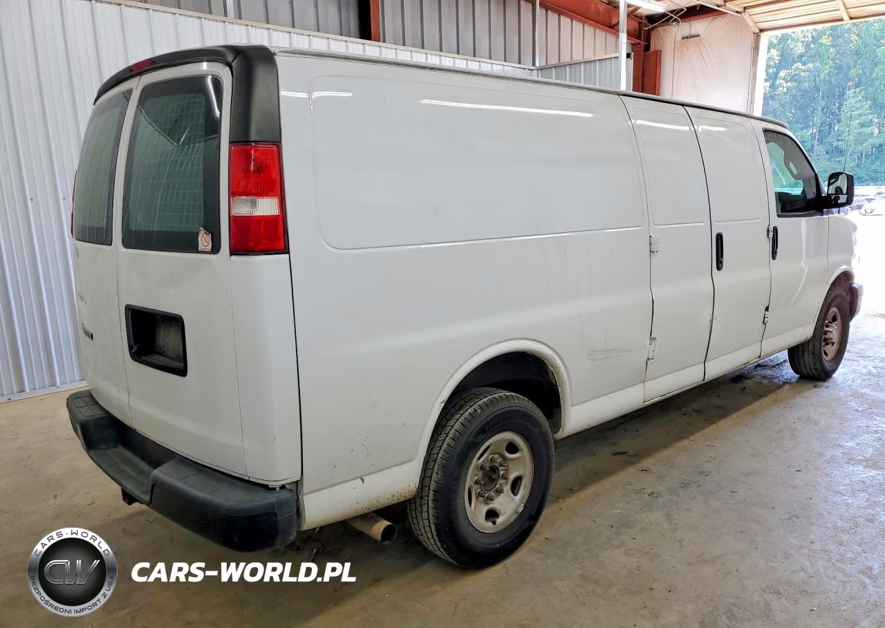 2019 Chevrolet Express G2500 VIN:1GCWGBFP3K1159548 - 3
