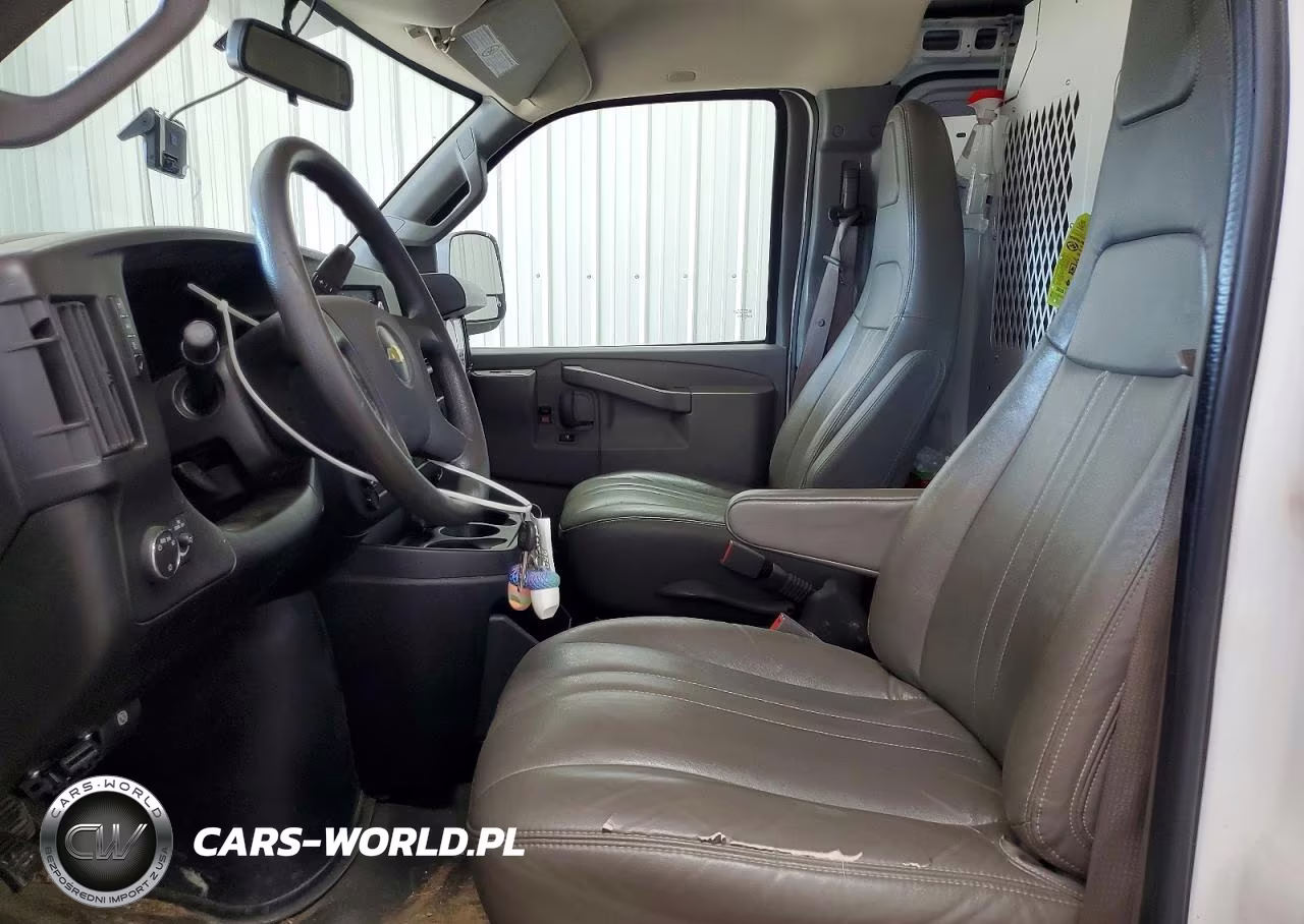 2019 Chevrolet Express G2500 VIN:1GCWGBFP3K1159548 - 7