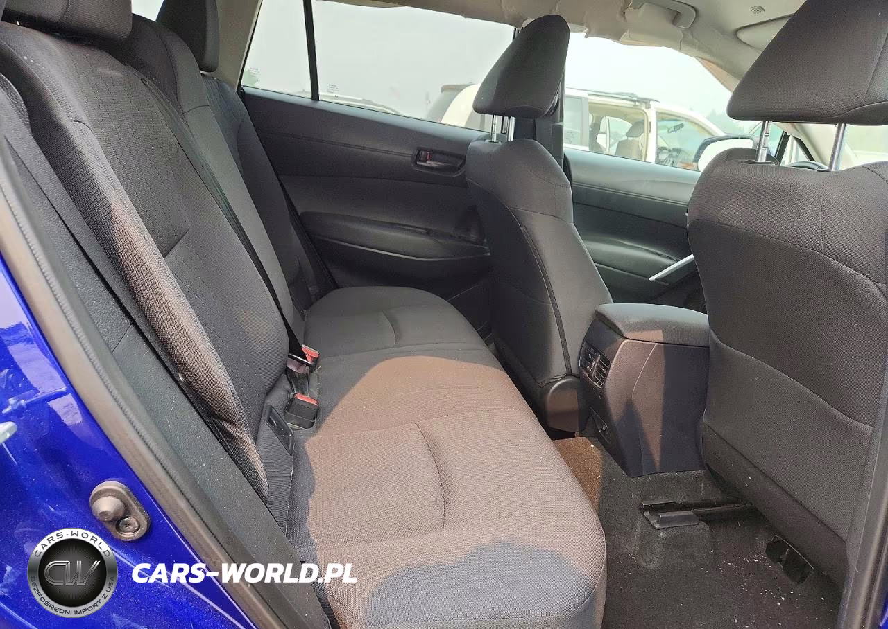 2022 Toyota Corolla Cross Le VIN:7MUCAABG0NV033570 - 11