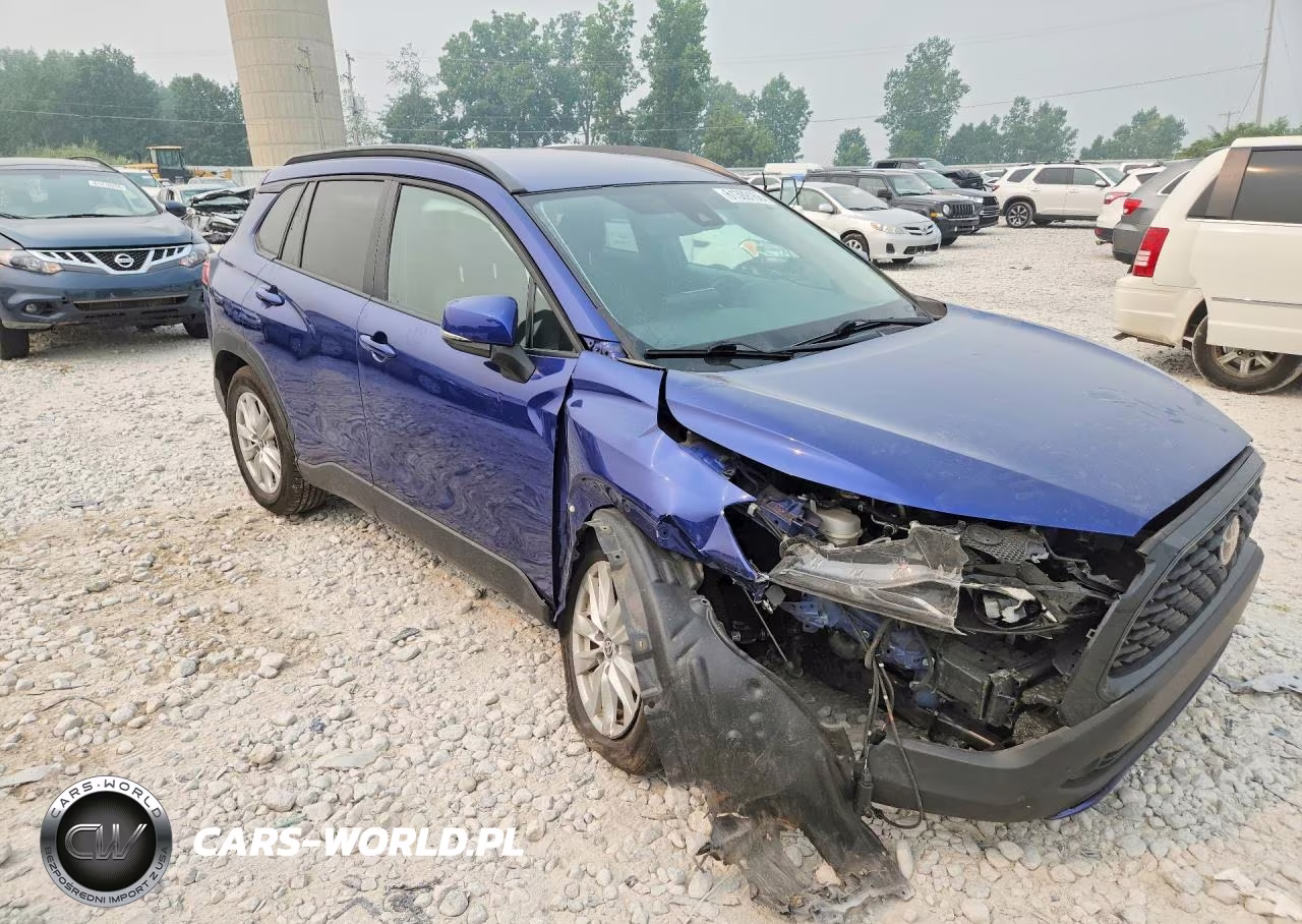 2022 Toyota Corolla Cross Le VIN:7MUCAABG0NV033570 - 4