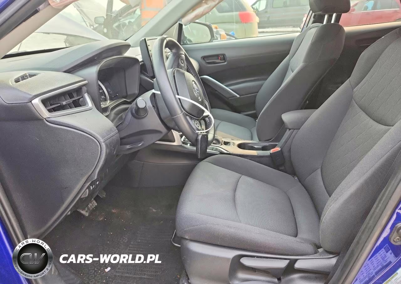 2022 Toyota Corolla Cross Le VIN:7MUCAABG0NV033570 - 7