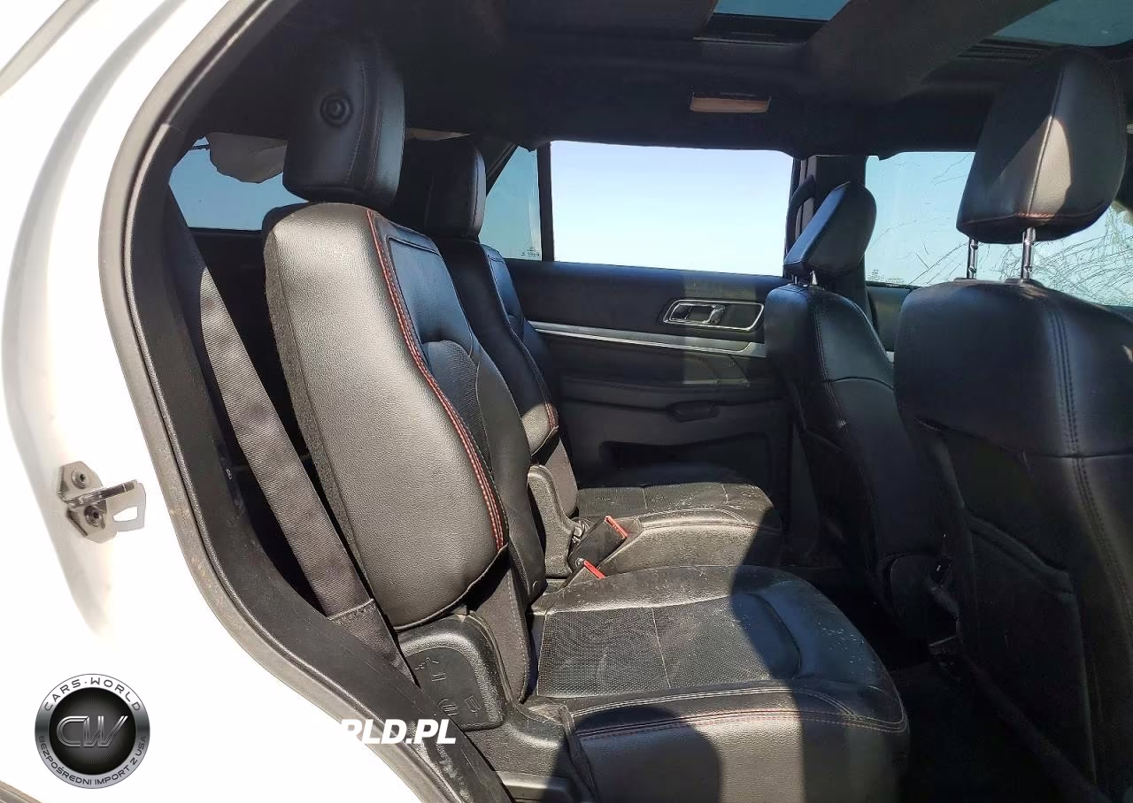 2018 Ford Explorer Sport VIN:1FM5K8GT4JGA55795 - 11