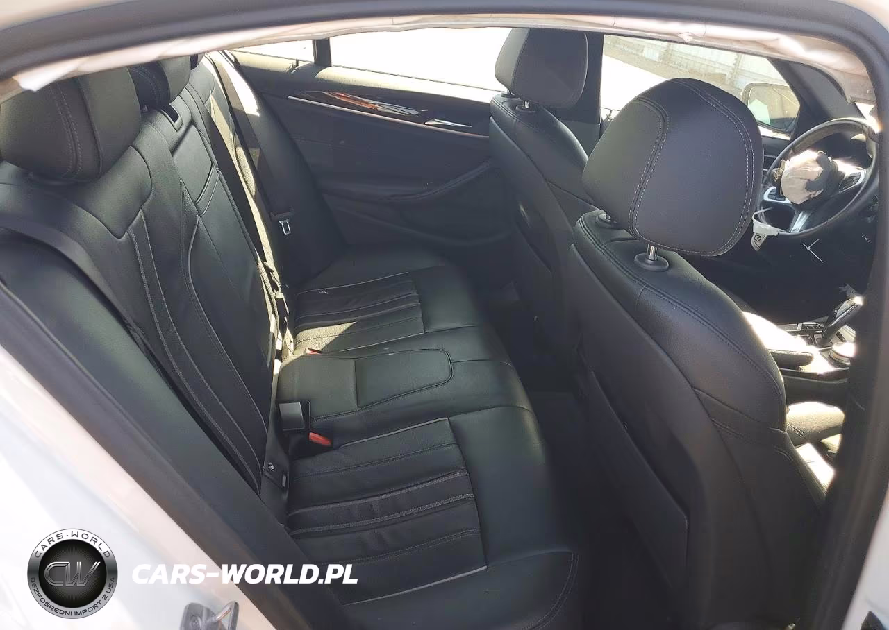 2018 BMW 530E VIN:WBAJA9C50JB252749 - 10