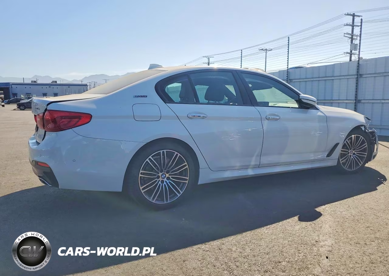 2018 BMW 530E VIN:WBAJA9C50JB252749 - 3