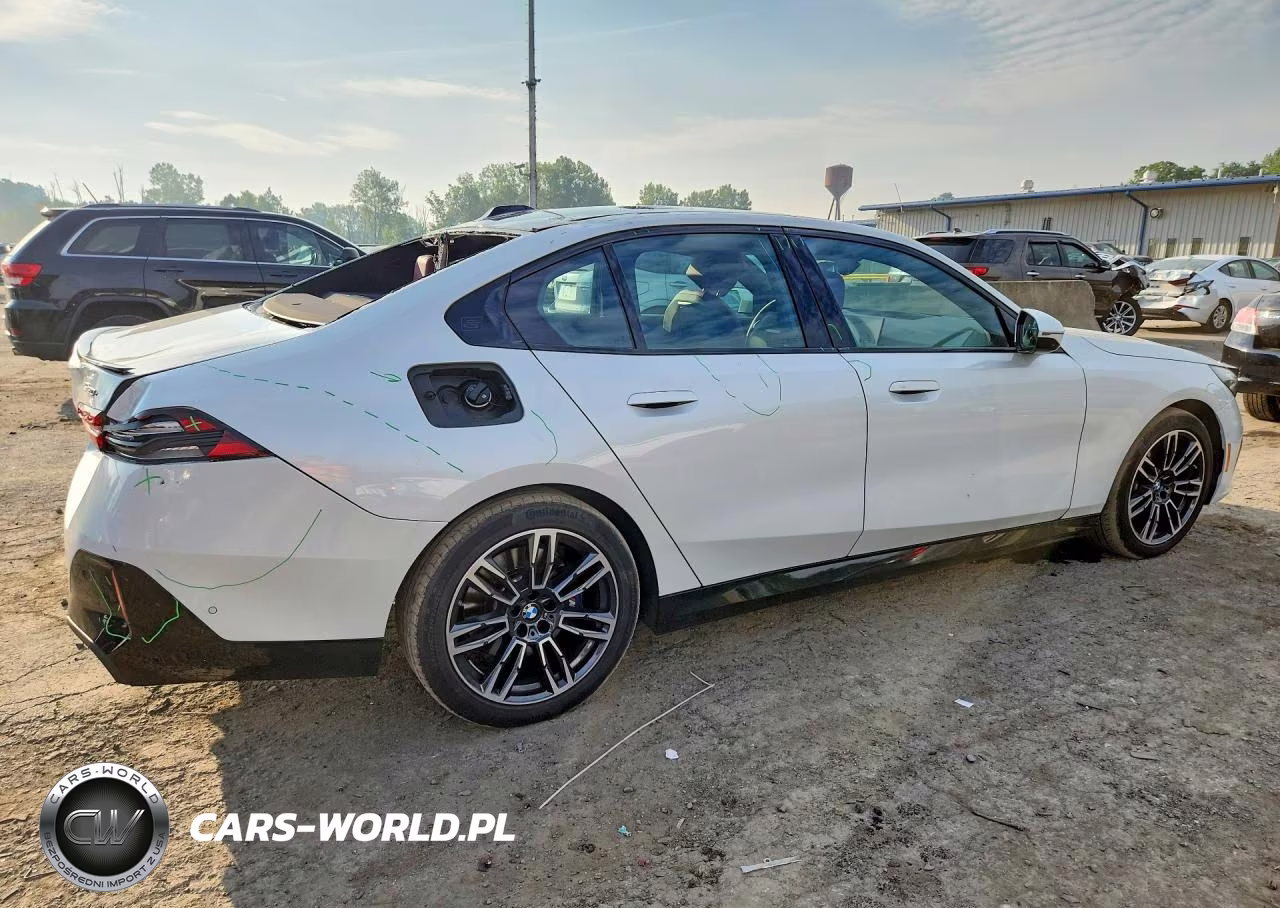 2024 BMW 530 Xi VIN:WBA53FJ04RCP75456 - 3