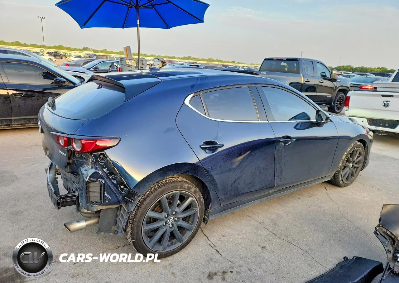 2020 Mazda 3 Premium VIN:JM1BPANM3L1163441 - 3