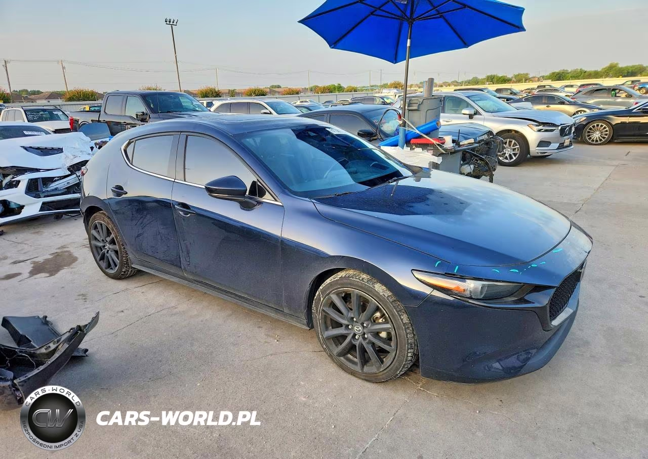 2020 Mazda 3 Premium VIN:JM1BPANM3L1163441 - 4