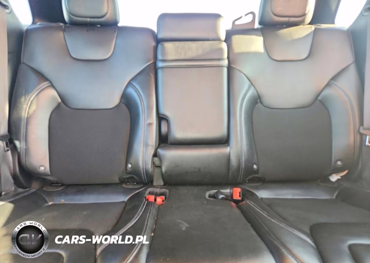 2019 Jeep Cherokee Latitude Plus VIN:1C4PJMLB3KD140538 - 10