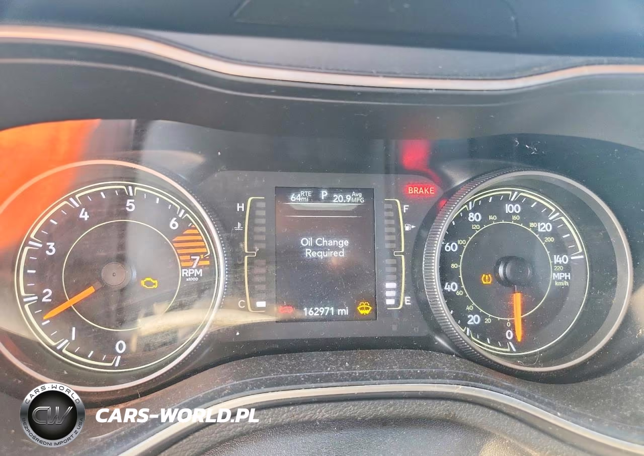 2019 Jeep Cherokee Latitude Plus VIN:1C4PJMLB3KD140538 - 9