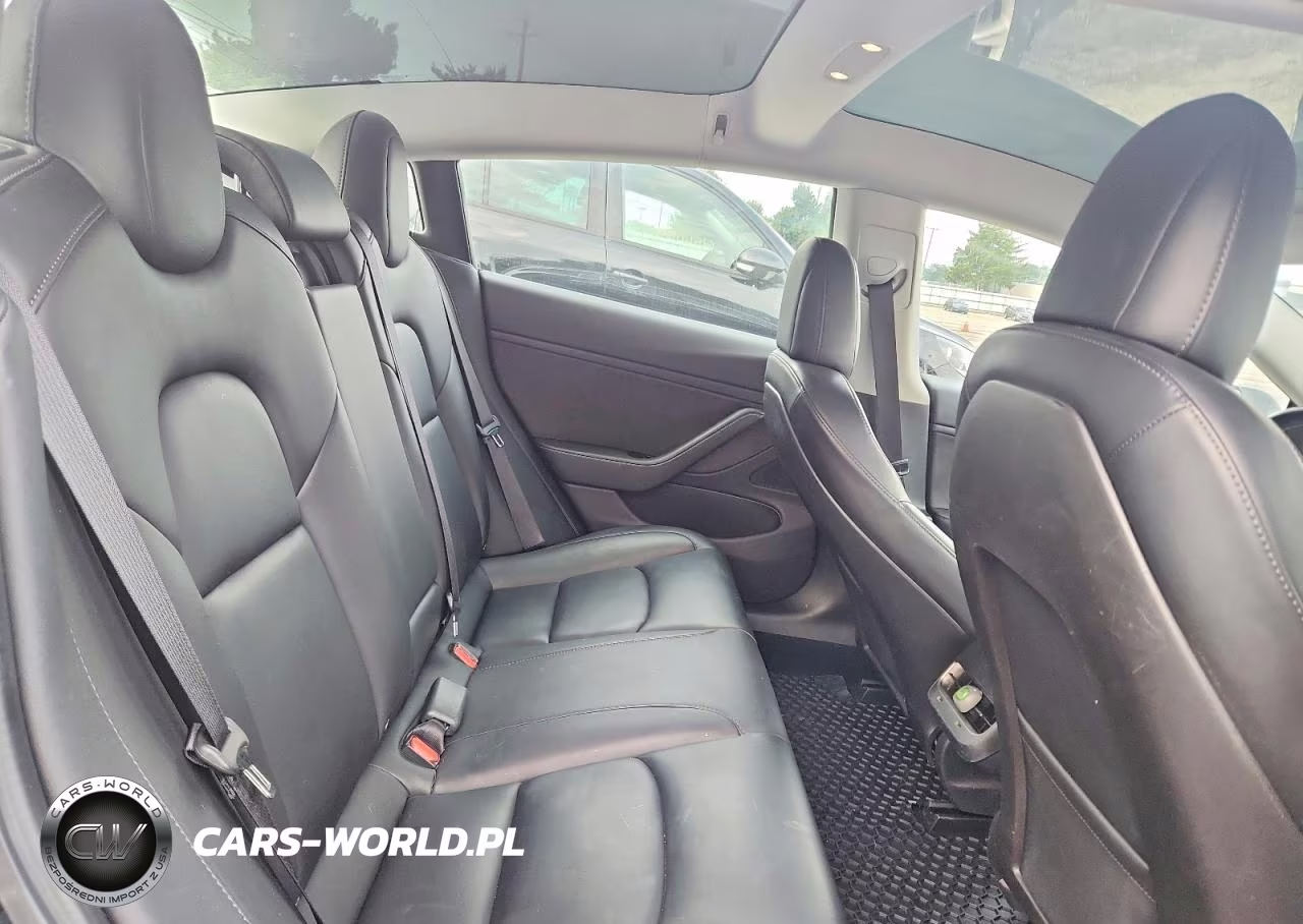 2019 Tesla Model 3 VIN:5YJ3E1EA8KF304638 - 10