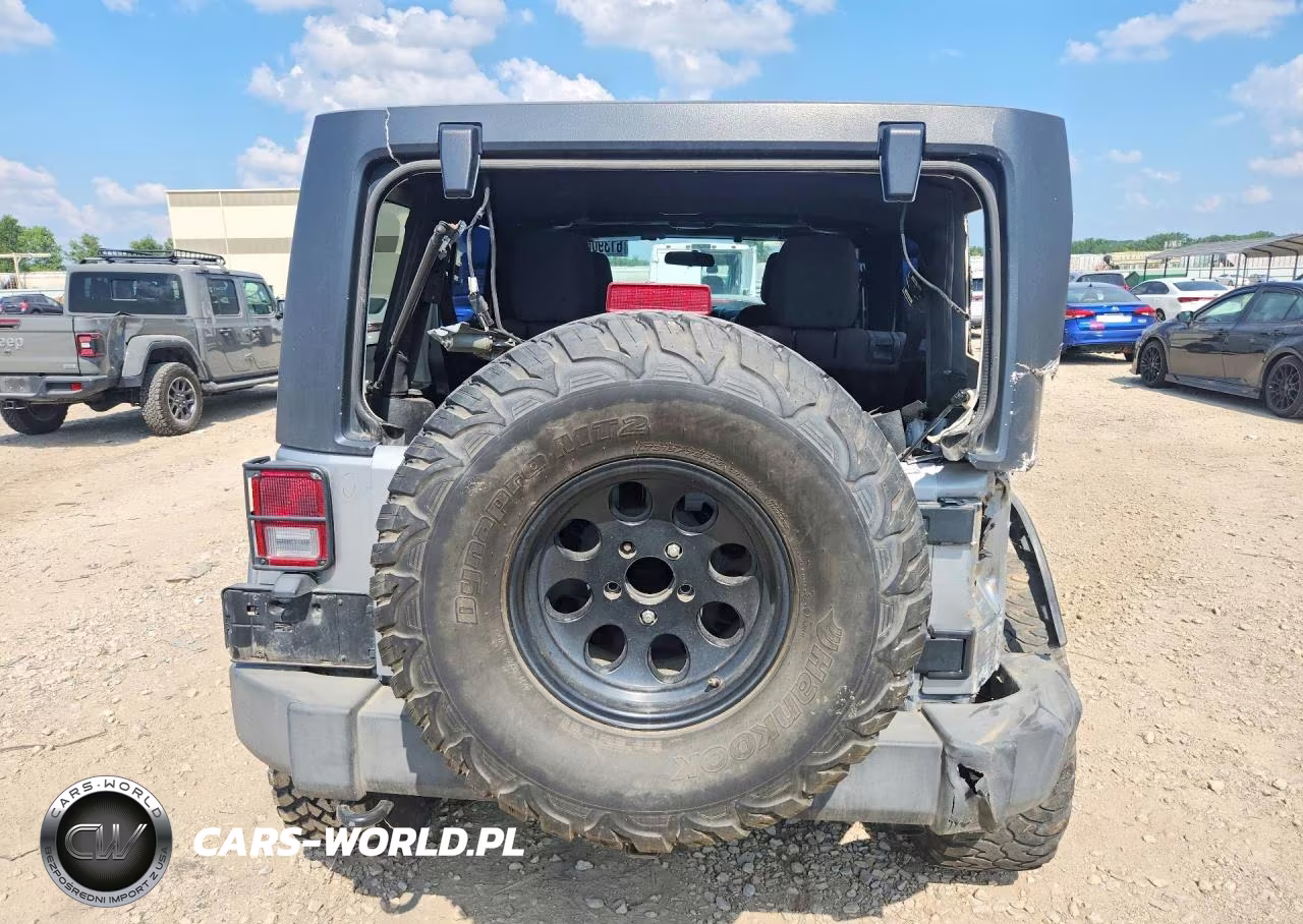 2013 Jeep Wrangler Unlimited Sport VIN:1C4BJWDG6DL553546 - 6