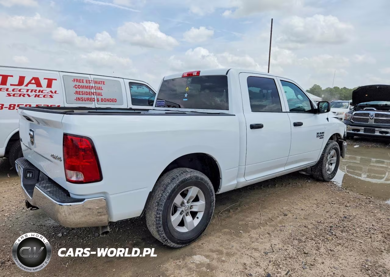 2023 Ram 1500 Classic Tradesman VIN:3C6RR7KG1PG647911 - 3
