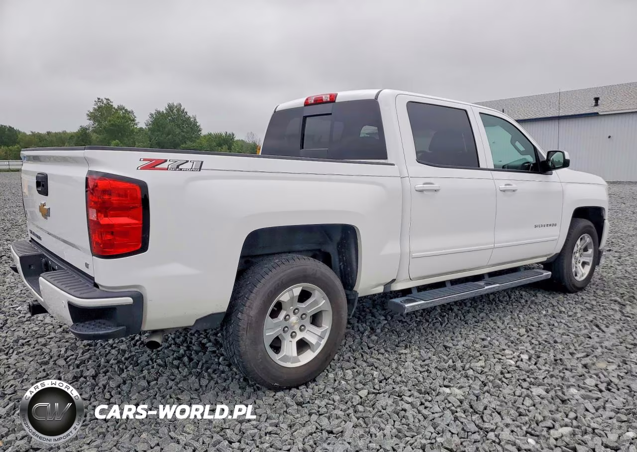 2018 Chevrolet Silverado K1500 Lt VIN:3GCUKREC6JG197899 - 3