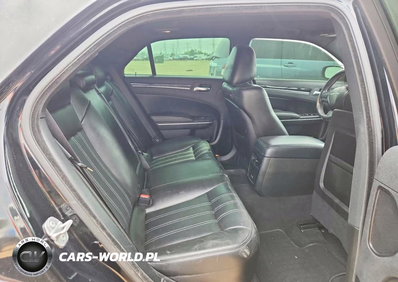 2023 Chrysler 300 S VIN:2C3CCABG5PH537767 - 10