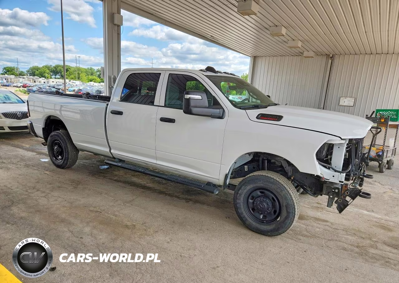 2025 Ram 2500 Tradesman VIN:3C6UR5HJ8SG556399 - 4