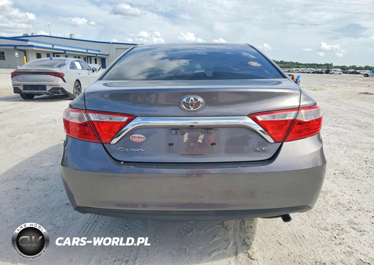 2016 Toyota Camry Le VIN:4T1BF1FK5GU595576 - 6