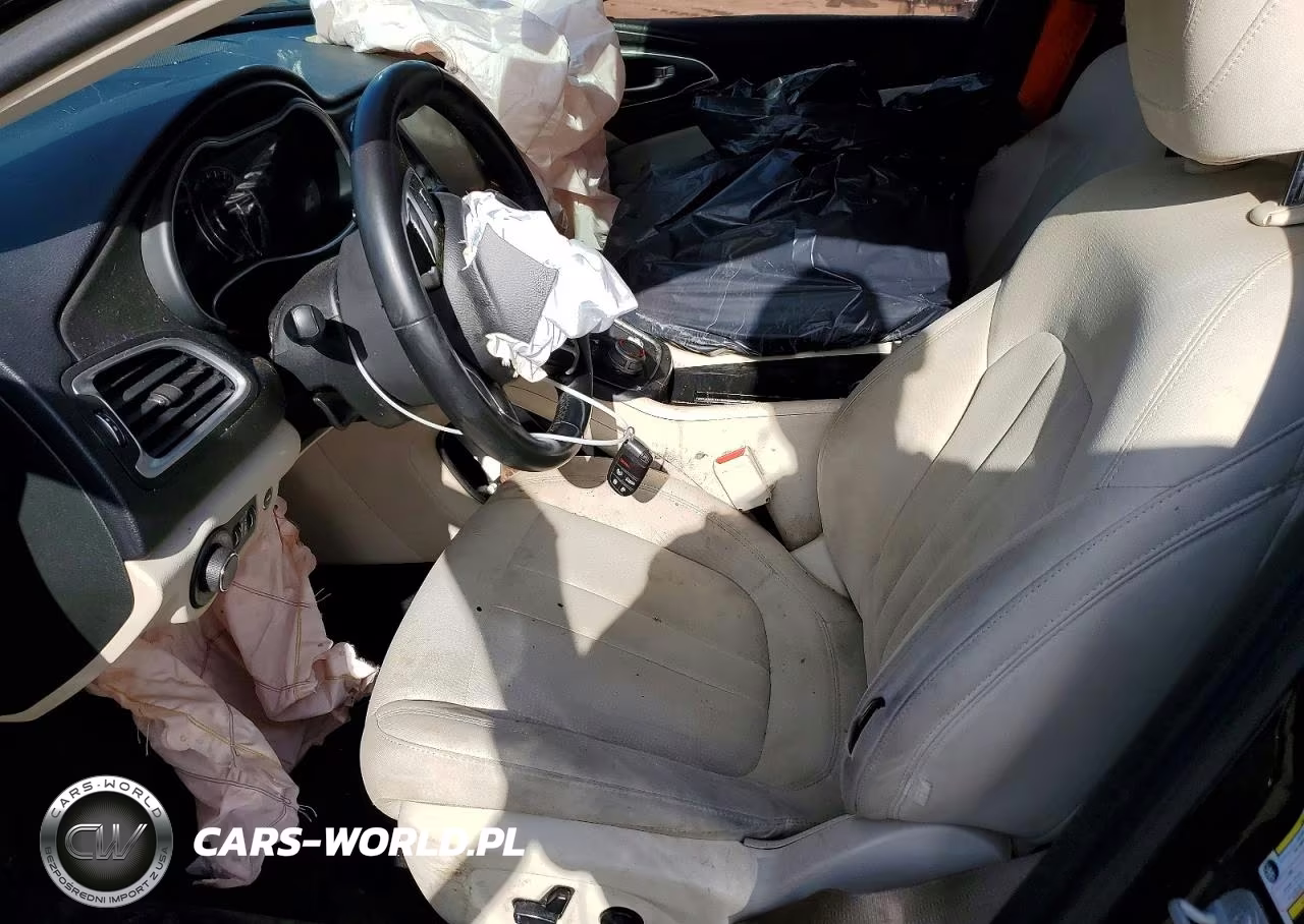 2015 Chrysler 200 Limited VIN:1C3CCCAB7FN614985 - 7