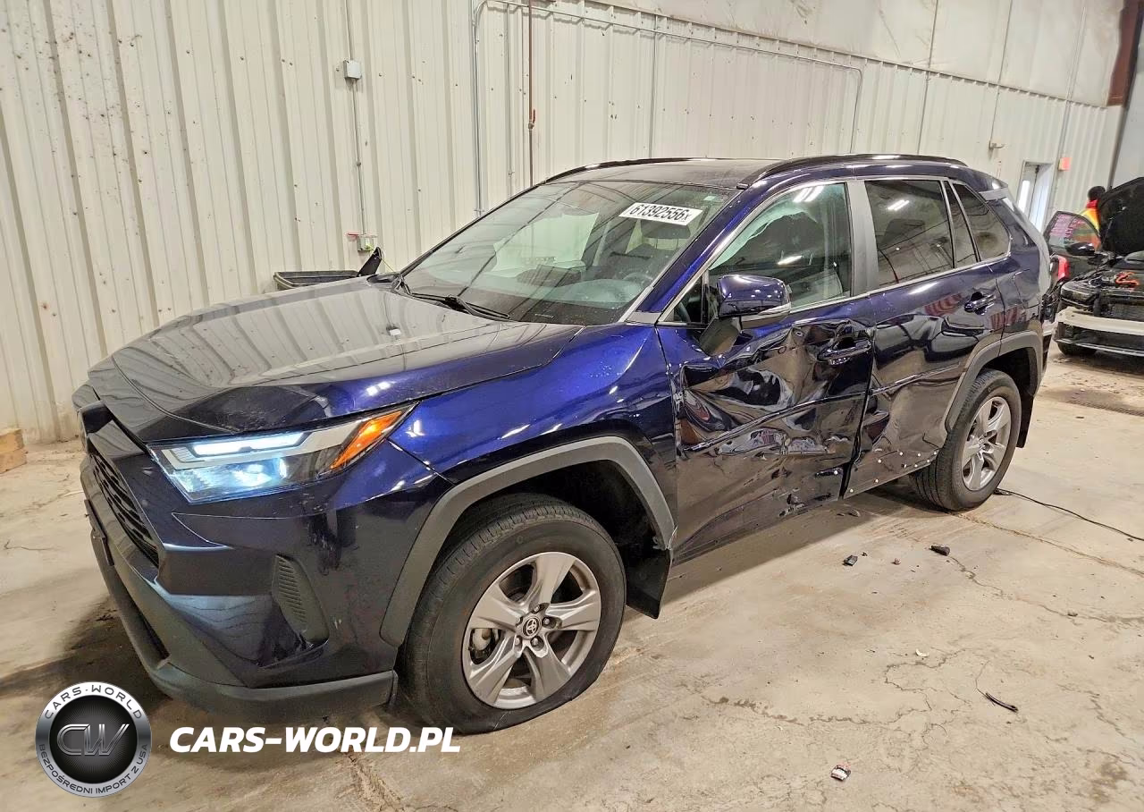 2024 Toyota Rav4 Xle – zdjęcie 1 z 13