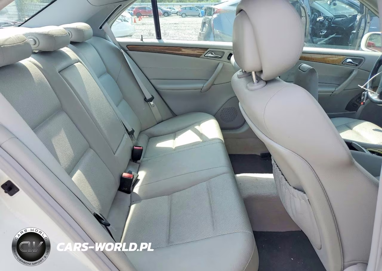 2007 Mercedes-Benz C 230 VIN:WDBRF52H97F911682 - 10