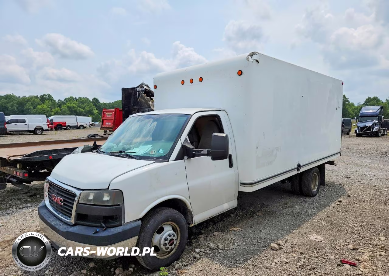 2014 GMC Savana Cutaway G3500