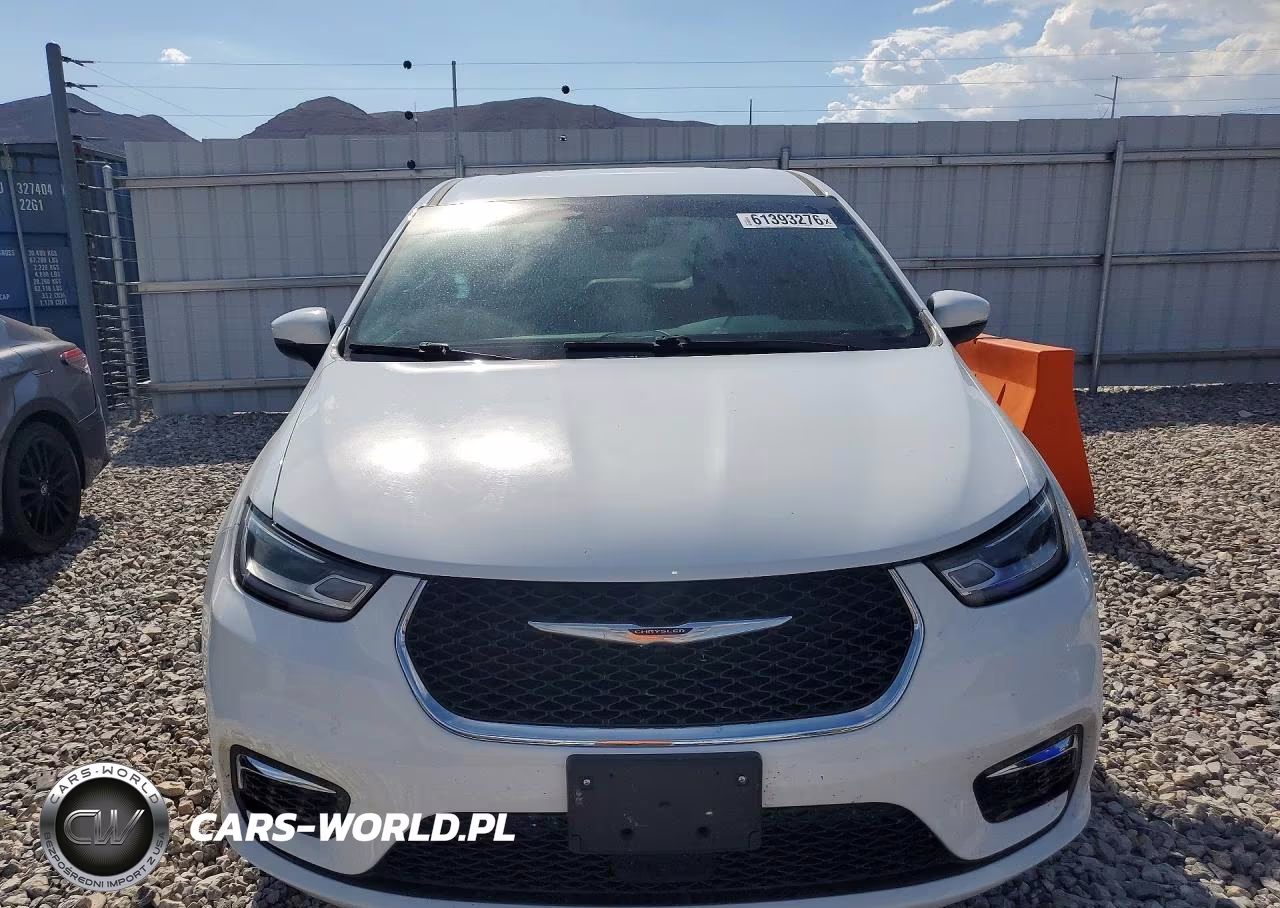 2023 Chrysler Pacifica Touring L VIN:2C4RC1BG4PR531264 - 5