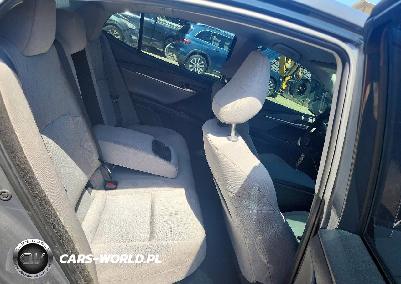 2025 Toyota Camry Le VIN:4T1DAACK5SU038607 - 10