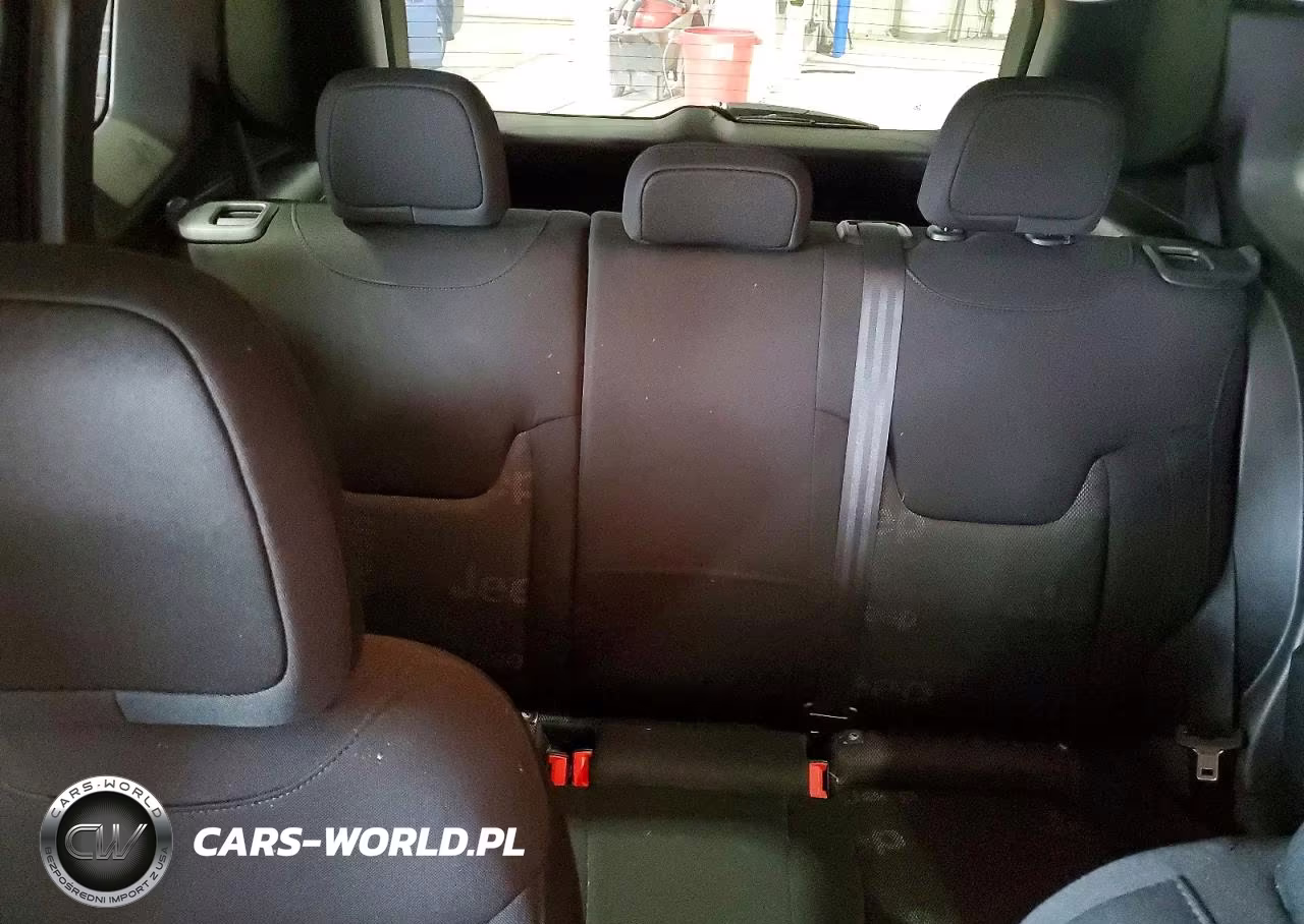 2017 Jeep Renegade Sport VIN:ZACCJBAB3HPG19042 - 10