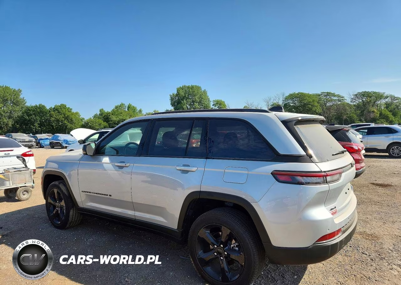 2025 Jeep Grand Cherokee Laredo VIN:1C4RJHAG4S8804319 - 2