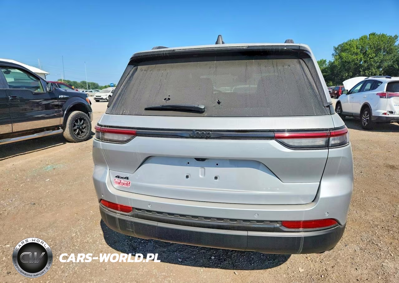 2025 Jeep Grand Cherokee Laredo VIN:1C4RJHAG4S8804319 - 6
