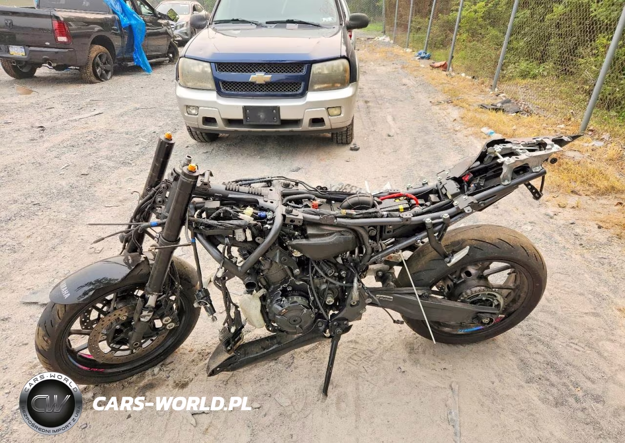 2024 Yamaha Yzfr7 VIN:JYARM38E4RA009610 - 3