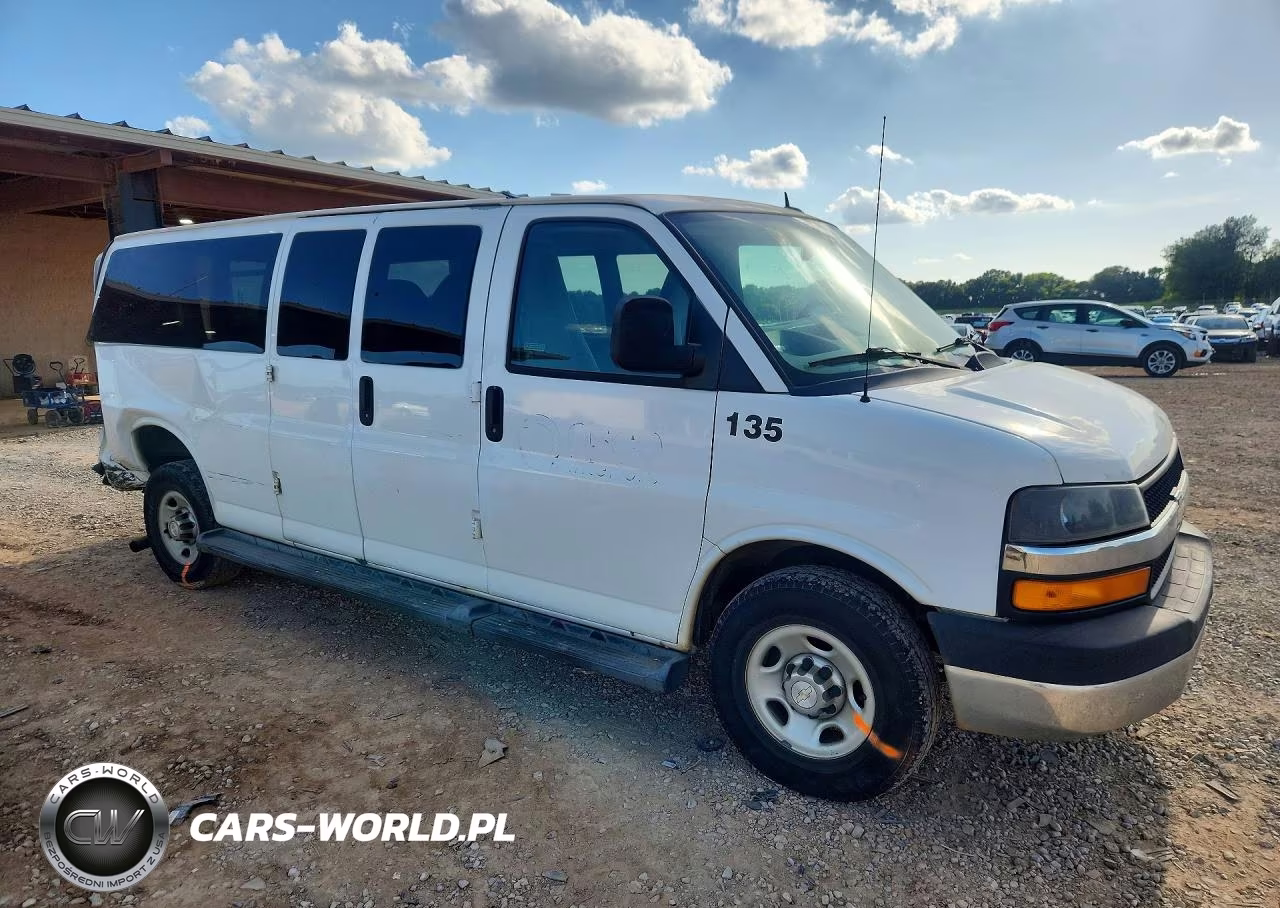2015 Chevrolet Express G3500 Lt VIN:1GBZG1FF7F1232686 - 4