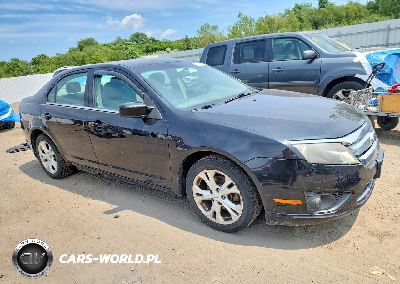 2012 Ford Fusion Se VIN:3FAHP0HA4CR418762 - 4