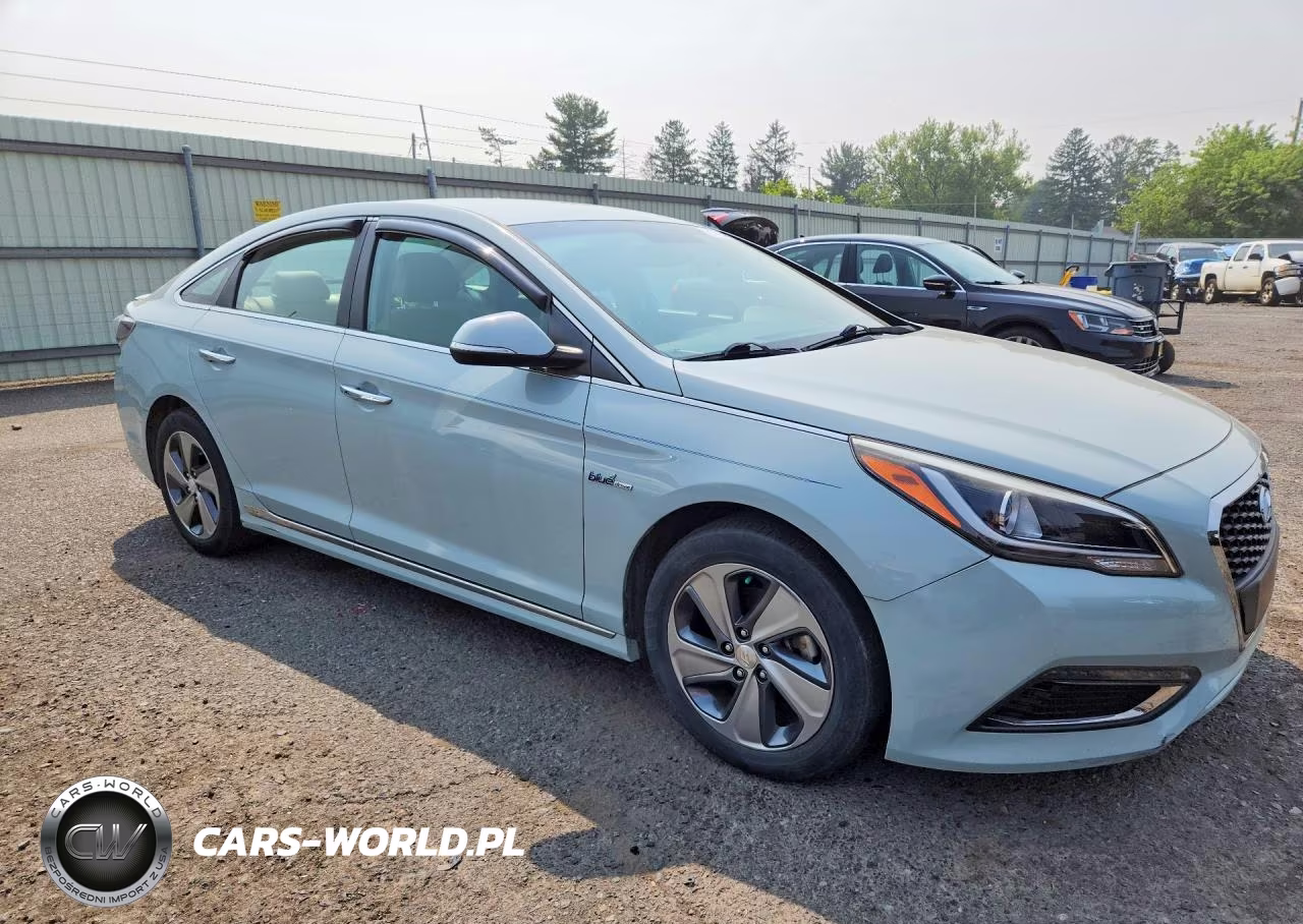 2016 Hyundai Sonata Hybrid Limited VIN:KMHE34L19GA017405 - 4