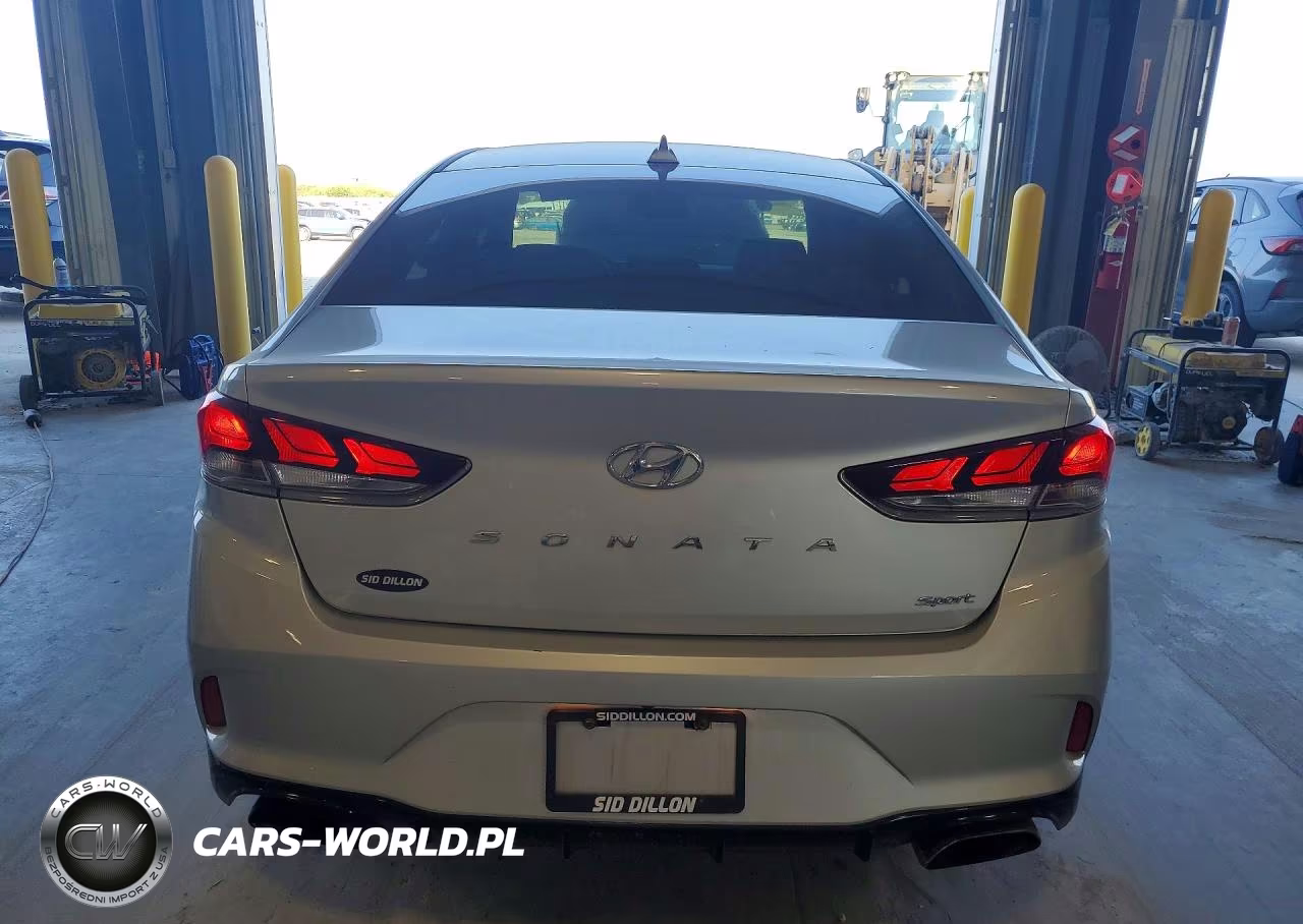 2018 Hyundai Sonata Sport+ VIN:5NPE34AF2JH712392 - 6
