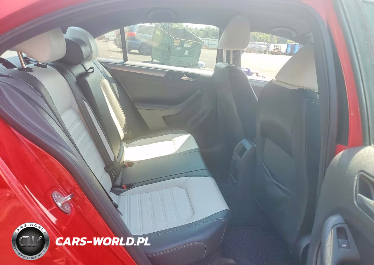 2016 Volkswagen Jetta Sport VIN:3VWD17AJ1GM226731 - 10
