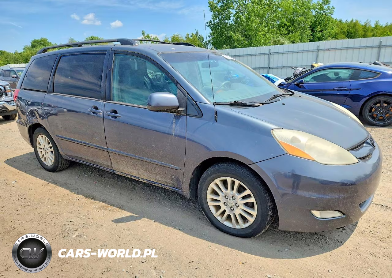 2010 Toyota Sienna Xle VIN:5TDYK4CC4AS295418 - 4