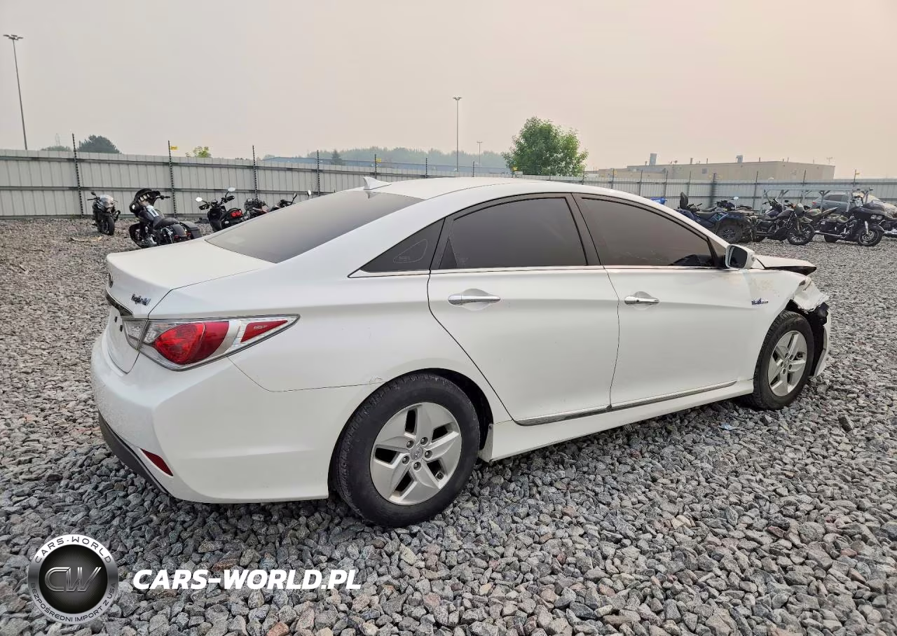 2012 Hyundai Sonata Hybrid VIN:KMHEC4A49CA024541 - 3