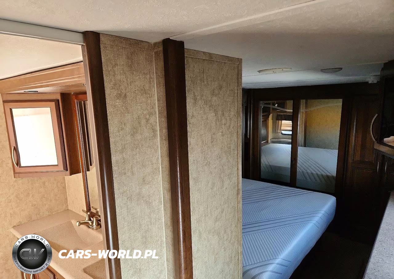 2018 Forest River Sanibel Camper VIN:5ZT3SN1B6JG702903 - 5