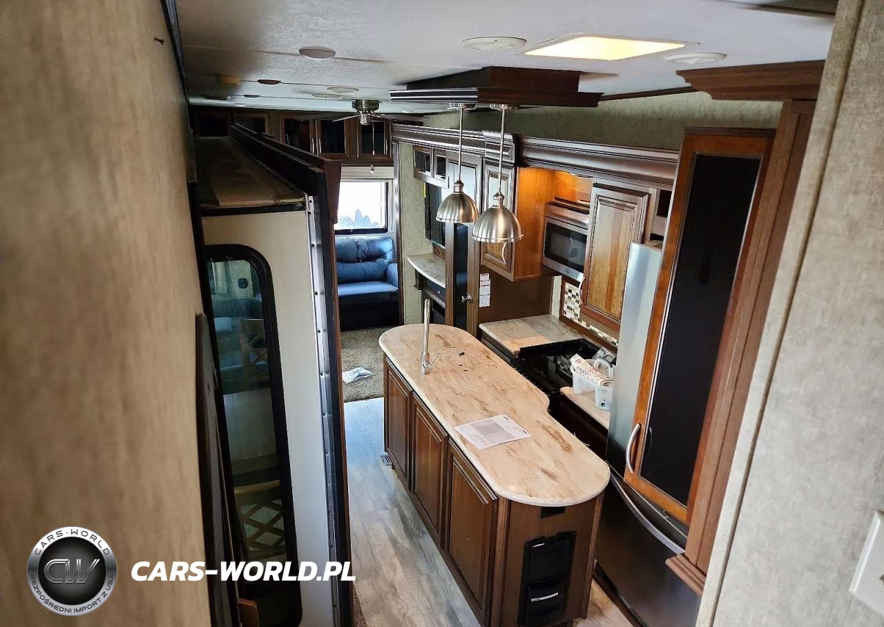 2018 Forest River Sanibel Camper VIN:5ZT3SN1B6JG702903 - 6