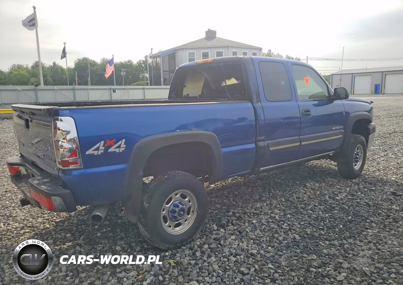 2003 Chevrolet Silverado K2500 Heavy Duty VIN:1GCHK29U23E130240 - 3